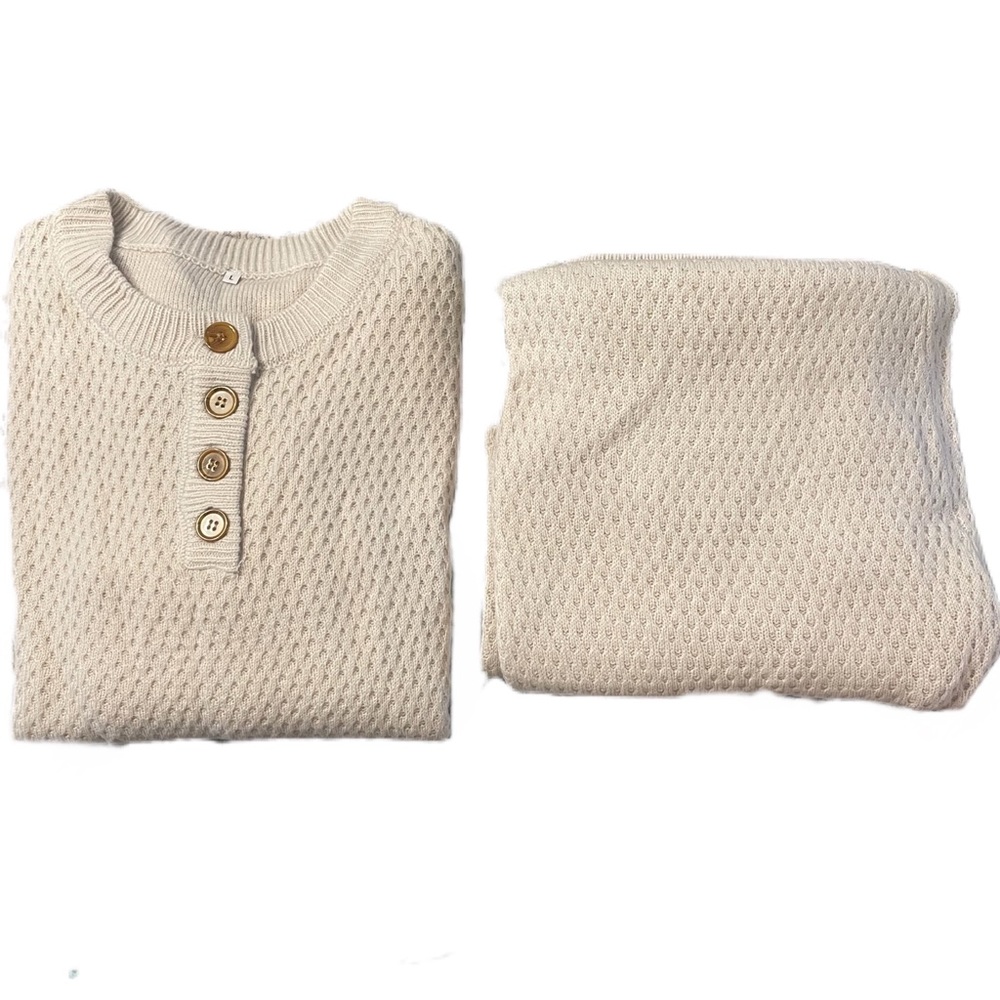 BRAND NEW, comfy lounge set, cream colored.